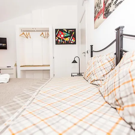 Exedra Apartment *